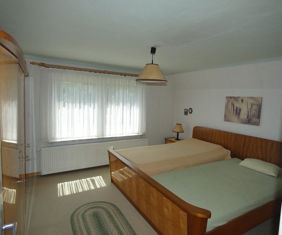 Schlafzimmer-1